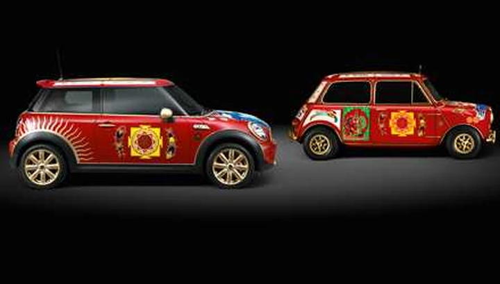 Una Mini psichedelica per George Harrison al Mini United di Silverstone