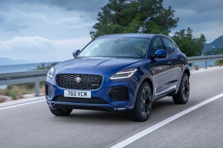 Jaguar E-Pace 2021: immagini ufficiali