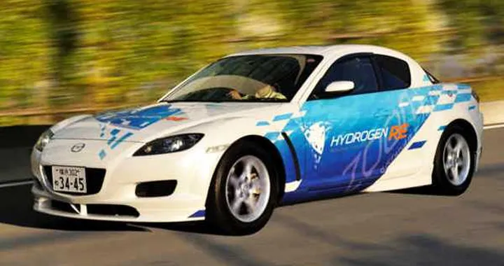 A Le Mans, una Mazda RX-8 a idrogeno