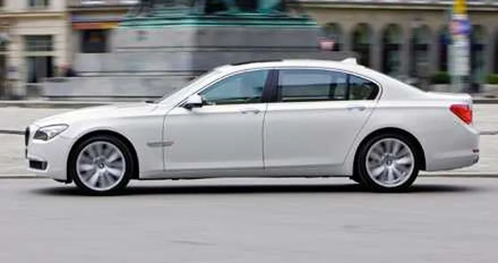 BMW 760i e 760Li: le nuove 12 cilindri bavaresi