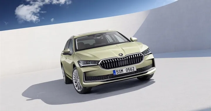 Skoda Superb Wagon 2024: partono le prevendite in Italia