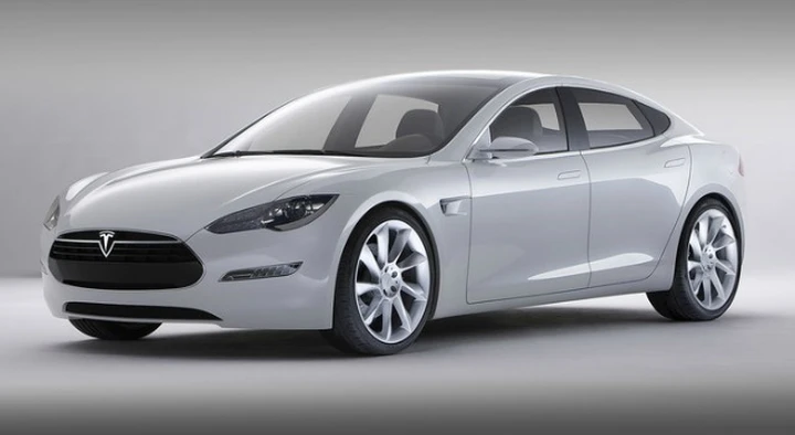 Tesla Model 3: aspettando la berlina media elettrica