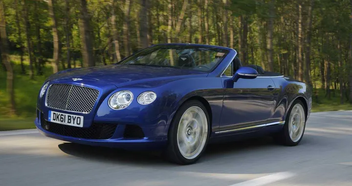 Bentley Continental GTC 2012 6.0 V12 al Salone di Pechino