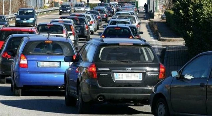 Auto, emissioni: in Italia una su tre ha almeno 13 anni