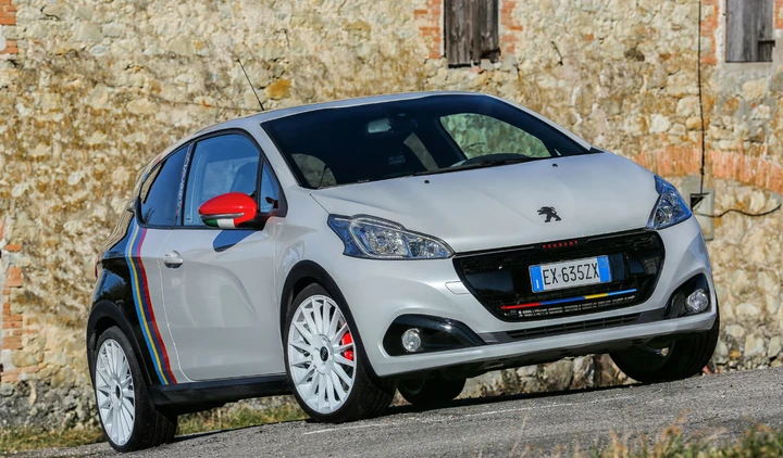 Peugeot 208 GTi/NOVE, dedicata alle vittorie nel CIR