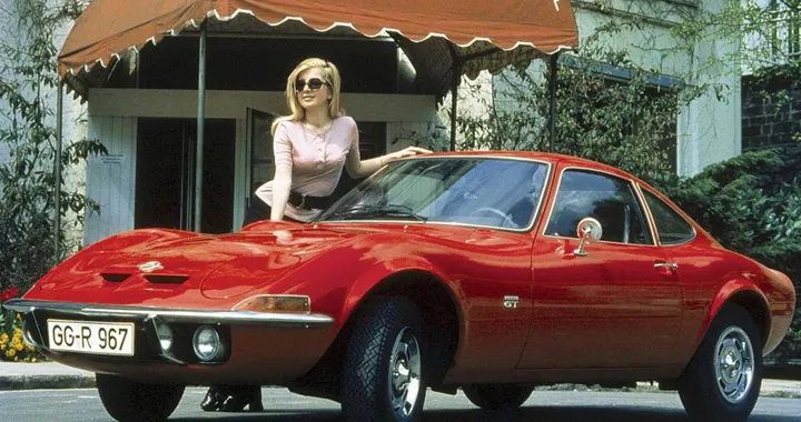 Opel: un video per festeggiare i 150 anni di storia