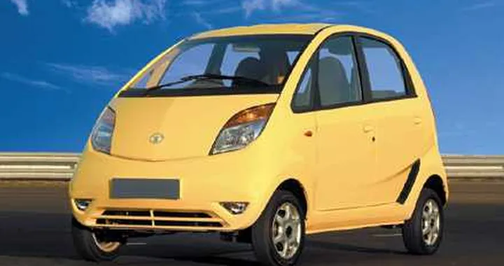 Tata Nano, costa poco ma brucia in fretta