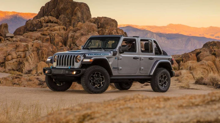 Jeep Wrangler 4xe: l’iconico fuoristrada diventa ibrido plug-in