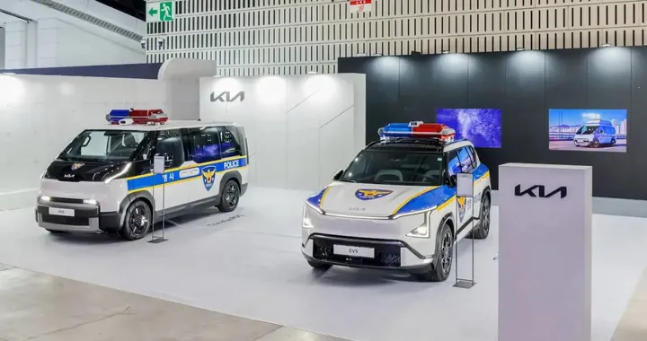 Kia EV5 e PV5 diventano auto della polizia: c'è anche un drone