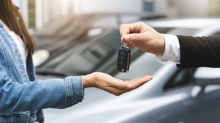 Noleggio sociale auto: basta una multa non pagata per perdere la vettura