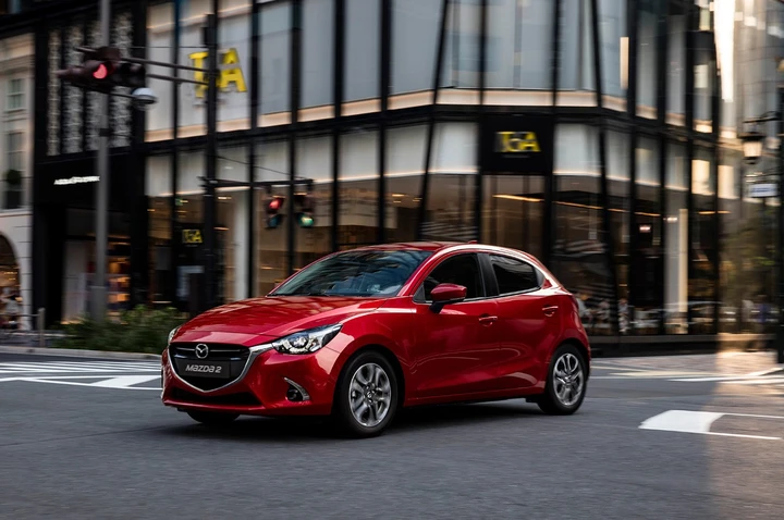 Mazda2: la piccola da città moderna, accattivante e con tecnologia da vera ammiraglia