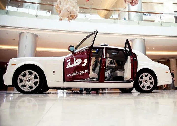 Rolls-Royce Phantom della polizia di Abu Dhabi