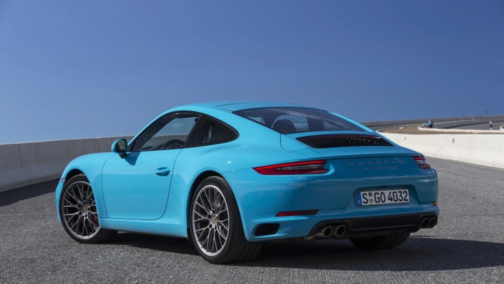Porsche: guida autonoma ma con moderazione