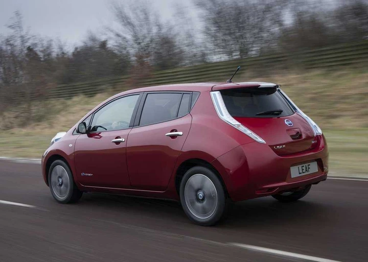 Nissan Leaf 2014: prime immagini