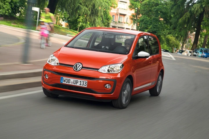 Volkswagen Up! 2016, nuove immagini ufficiali
