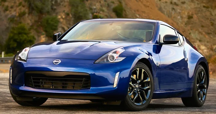 Nissan: l'erede della 370Z arriverà nel 2021