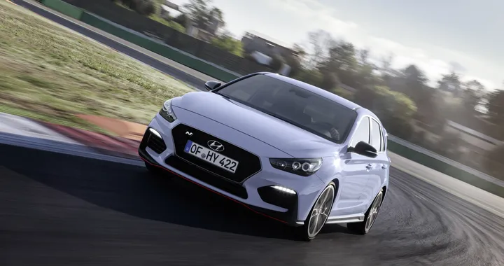 Hyundai i30N, primo contatto su strada e in pista