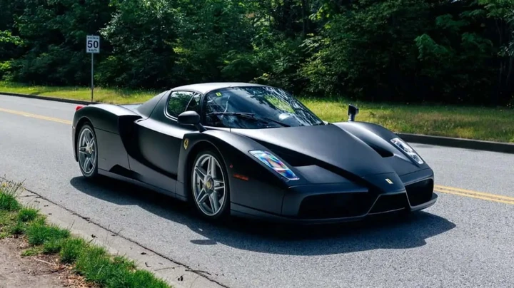 L'unica Ferrari Enzo nera opaca torna sul mercato dopo 22 anni