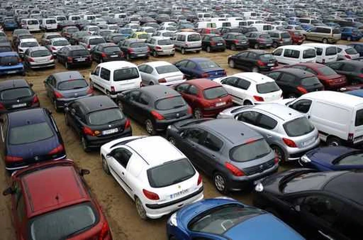 Auto, maggio: il nuovo scende, l'usato sale