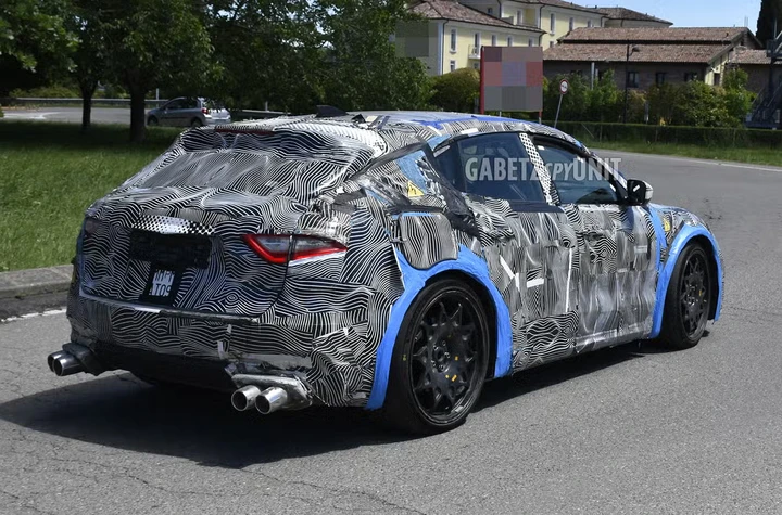 Ferrari Luce, nuove foto spia prima del debutto del 25 maggio
