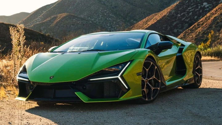Lamborghini: niente EV Lanzador, due nuovi modelli nel 2026