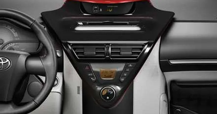 Toyota iQ: Euro 5 al passo con la moda