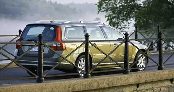 Sesso in auto, purché sia una Volvo