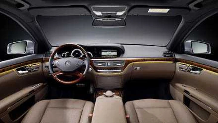 Mercedes: aggiornamenti gratis per 3 anni