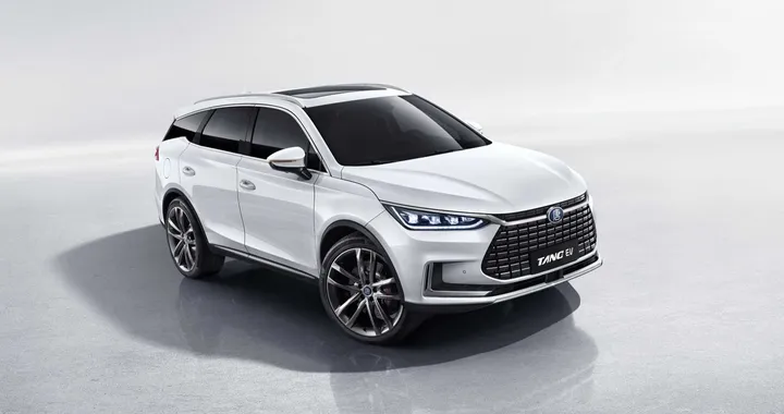 BYD Tang EV600: il colosso cinese sbarca in Europa con un nuovo SUV elettrico