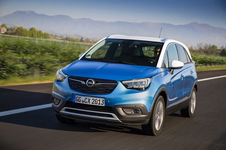 Opel Crossland X: svelati i nuovi sistemi di assistenza alla guida