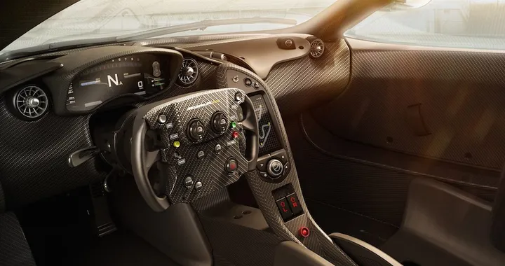 McLaren P1 GTR: le foto degli interni