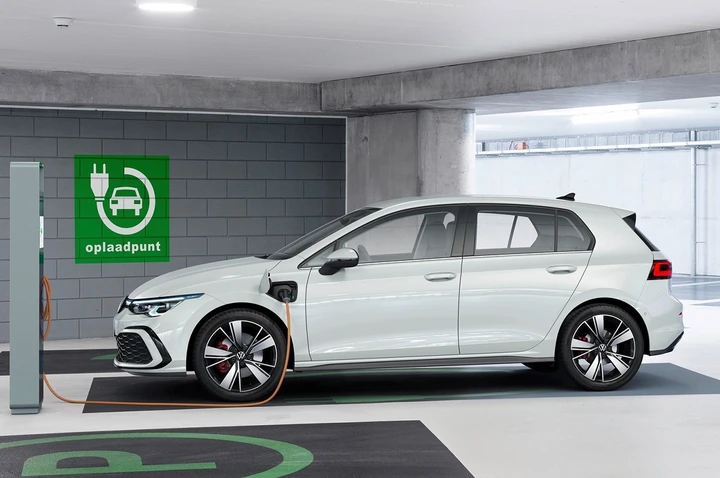 Le migliori auto Plug-in Hybrid del 2022: Volkswagen Golf