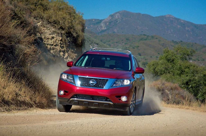 Nissan Pathfinder 2013: le immagini ufficiali