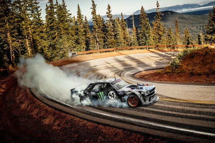Ford Mustang Hoonicorn 1.400 CV