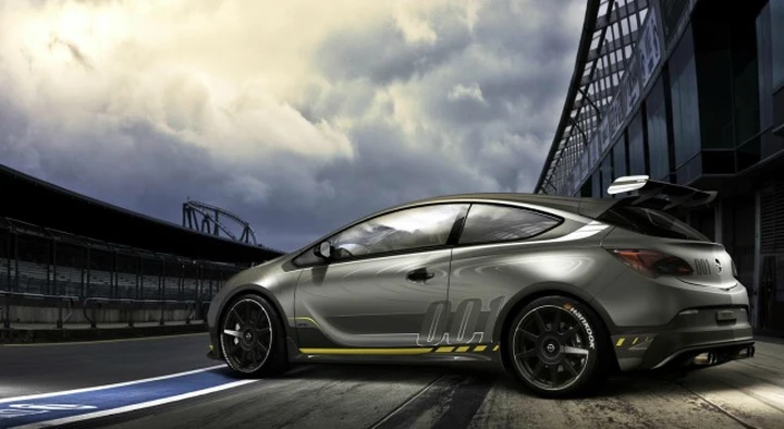 Opel Astra OPC Extreme al Salone di Ginevra 2014