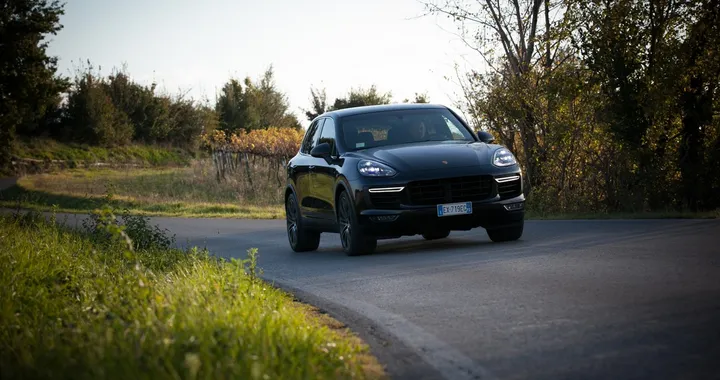 Nuova Porsche Cayenne: al volante della Turbo e della S Diesel