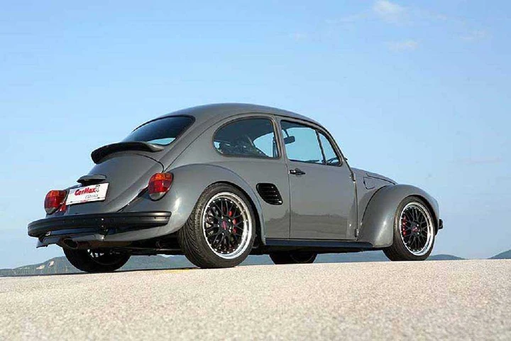 Bugster: il Maggiolino che nasconde una Boxster