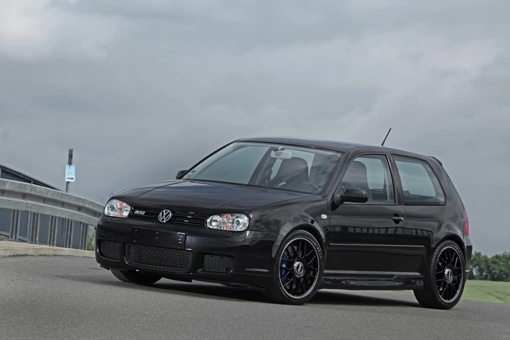 Volkswagen Golf R32 by HPerformance