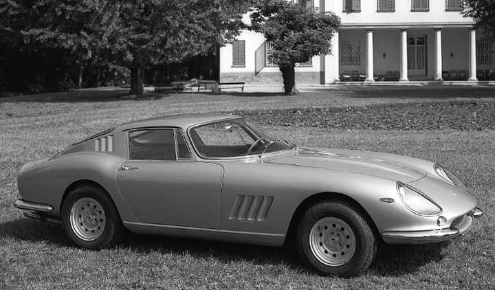 Ferrari: a Maranello la 275 GTB/4 di Steve McQueen