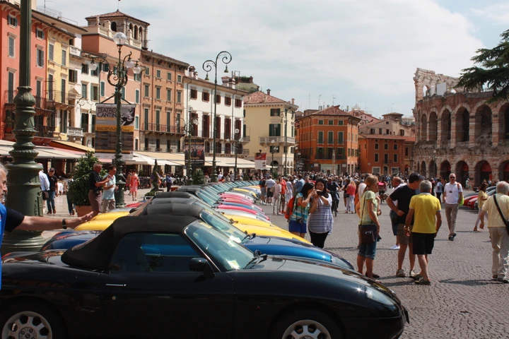 Fiat Barchetta: un raduno per i 20 anni della roadster italiana