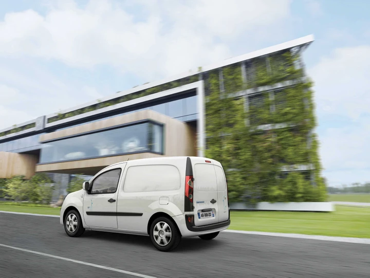Renault Kangoo Z.E. per 19 aziende francesi