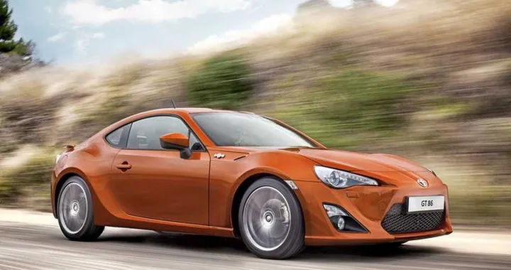 Toyota GT86: sarà AWD con 300 CV?