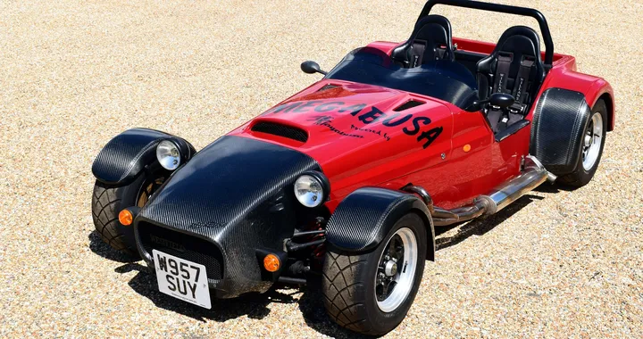 Westfield Megabusa: l'auto sportiva britannica con motore Suzuki Hayabusa