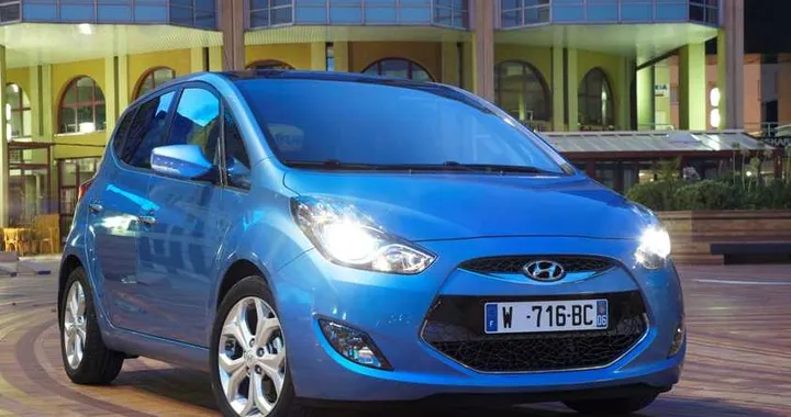 Hyundai i10, ix20, ix35 e Genesis a Parigi