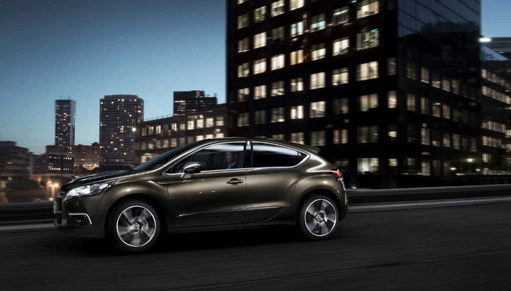 Citroën DS4: prime immagini ufficiali