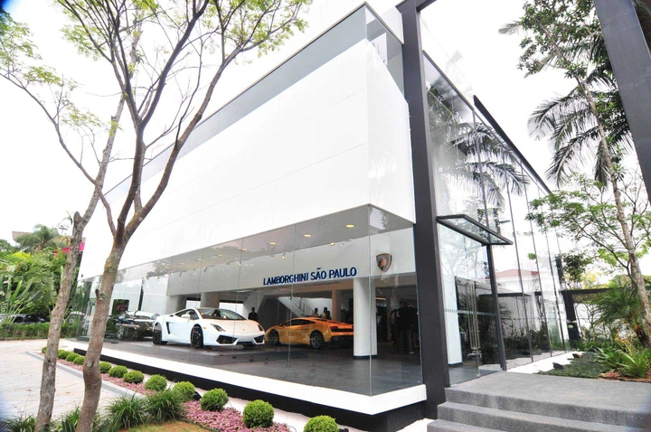 Lamborghini apre il primo showroom del Sud America