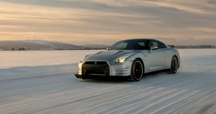 Nissan GT-R 45th anniversary e altre novità per il 2015