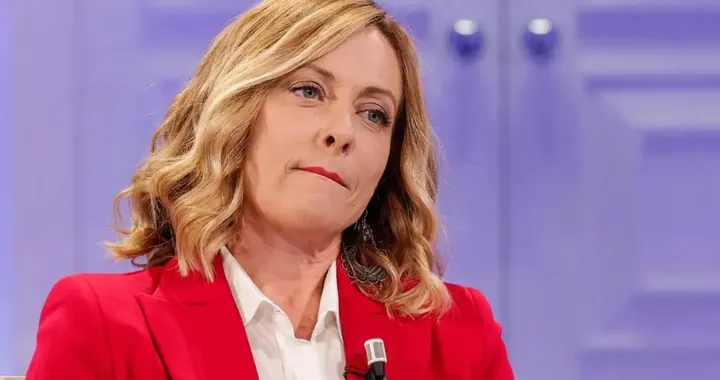 Solo elettrico? Meloni: “No grazie, Italia spinge per soluzioni alternative”