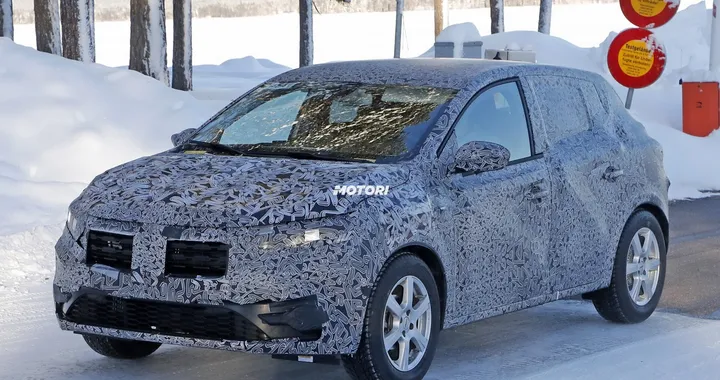 Dacia Sandero 2020: la nuova generazione spiata sulla neve