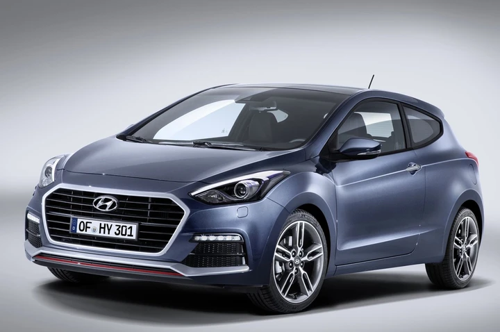 Hyunbdai i30 e i30 Turbo 2015: le foto ufficiali